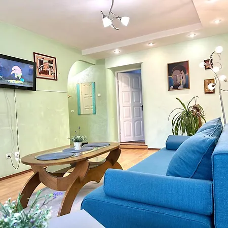 Apartments In The City Centre, Near A Park روفنو المظهر الخارجي الصورة