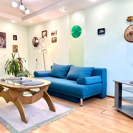 Apartments In The City Centre, Near A Park روفنو المظهر الخارجي الصورة
